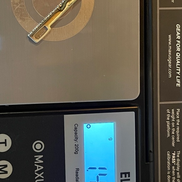 Solid 14k White Gold and Natural Diamond Linear Bar or Stick Pendant - Picture 5 of 6